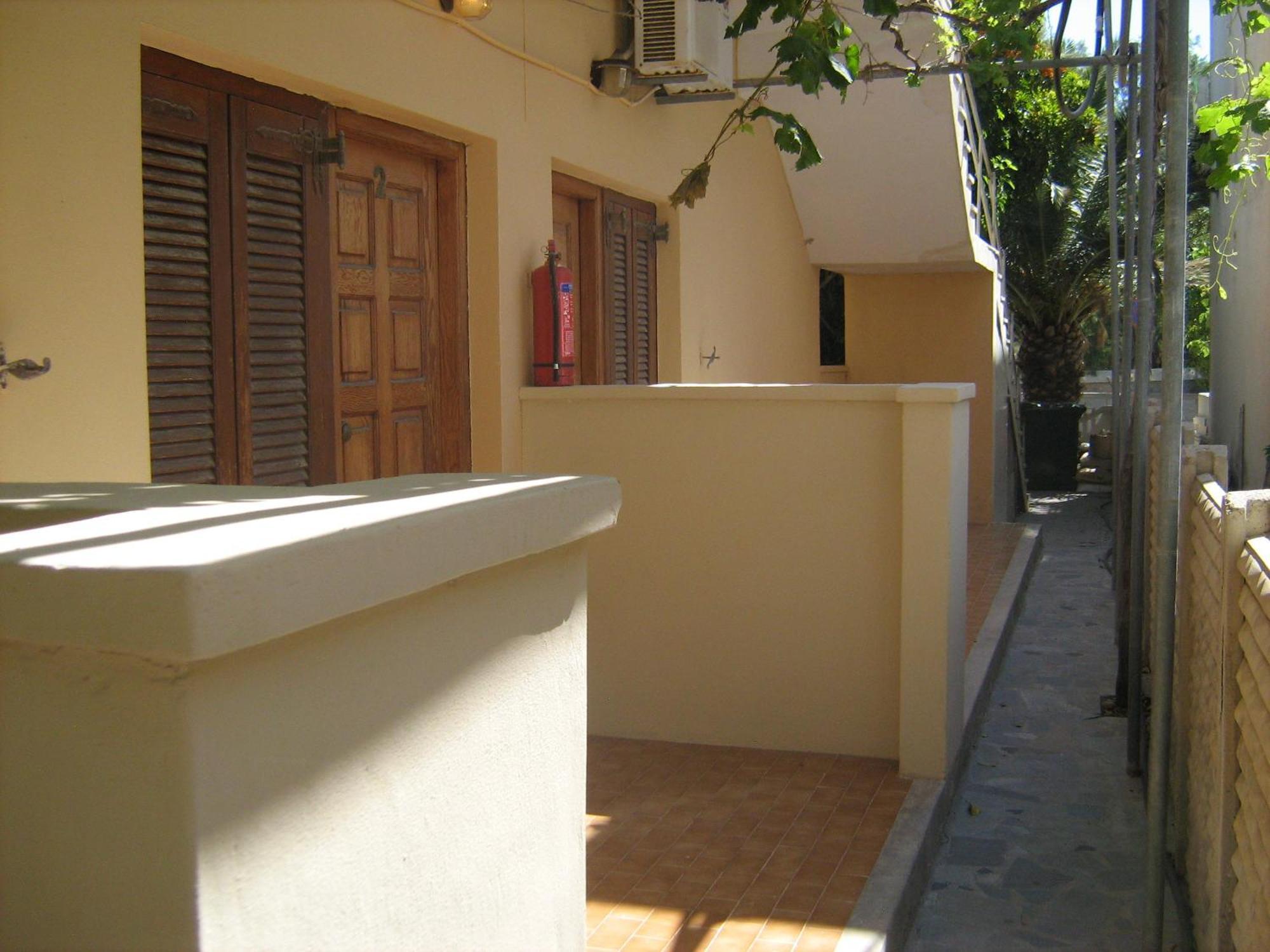 Stelios Rooms Палиохора Екстериор снимка