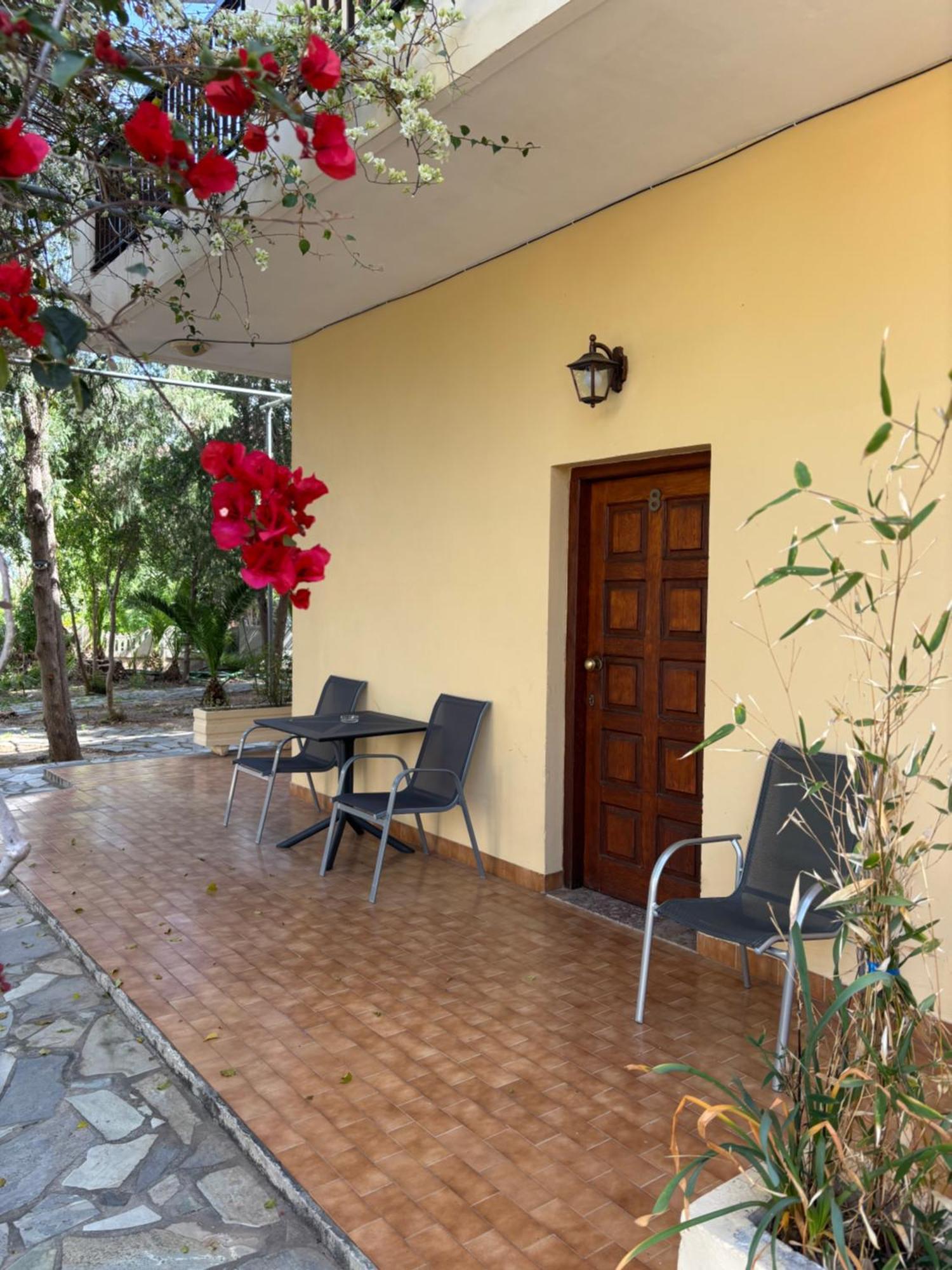 Stelios Rooms Палиохора Екстериор снимка