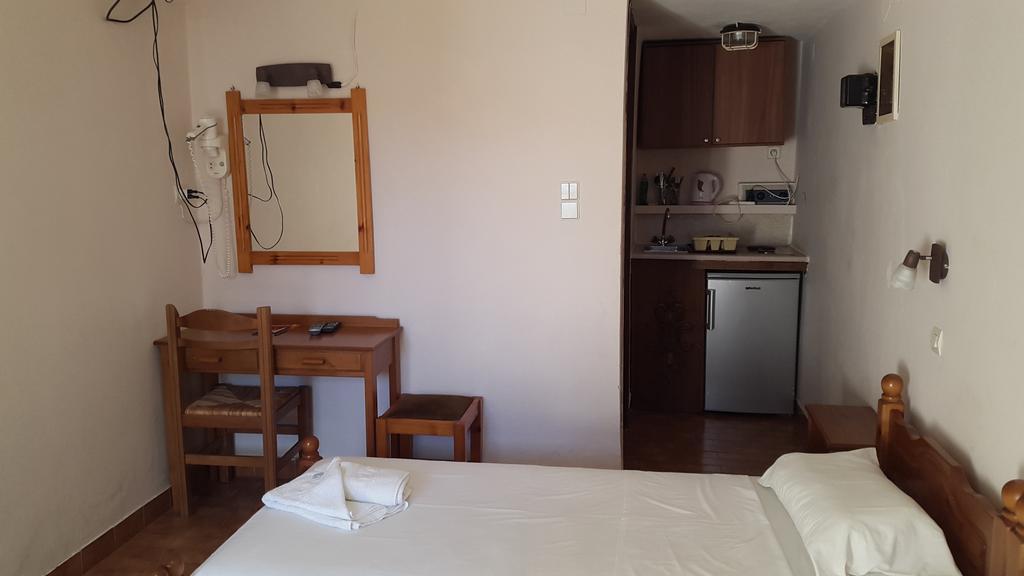 Stelios Rooms Палиохора Екстериор снимка